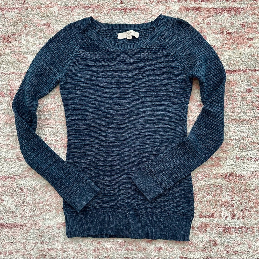 EUC Ann Taylor LOFT Sweater